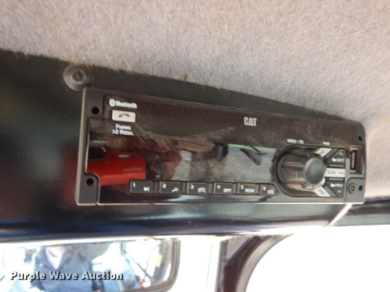 image for item IT9335 2015 Caterpillar D6K2  dozer