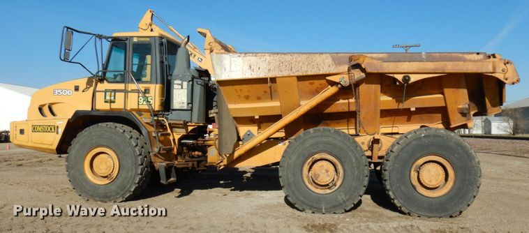 image for item IT9356 2006 John Deere 350D  haul truck