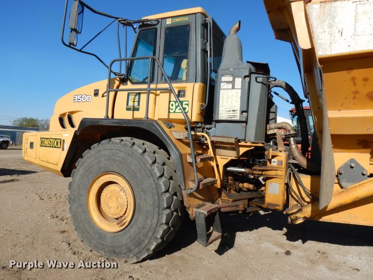 image for item IT9356 2006 John Deere 350D  haul truck