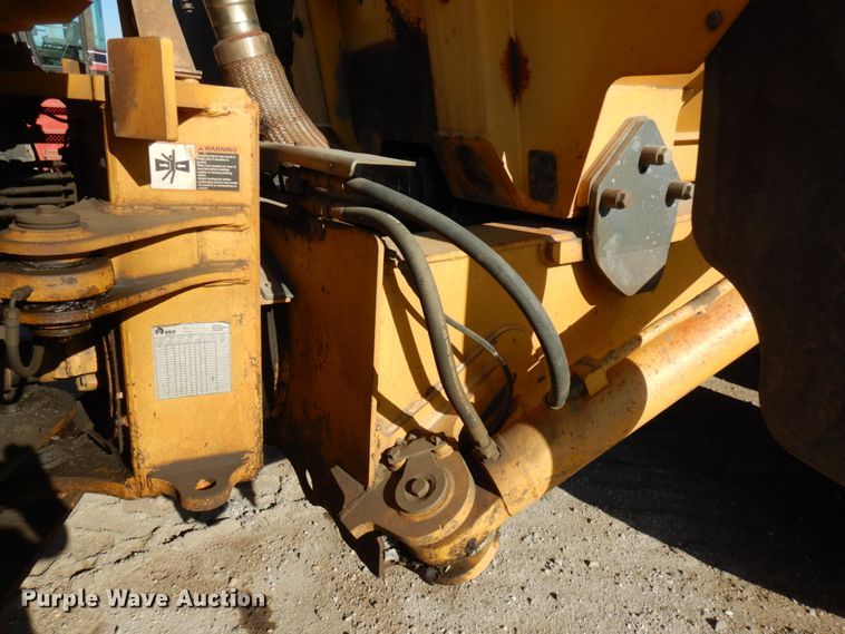 image for item IT9356 2006 John Deere 350D  haul truck