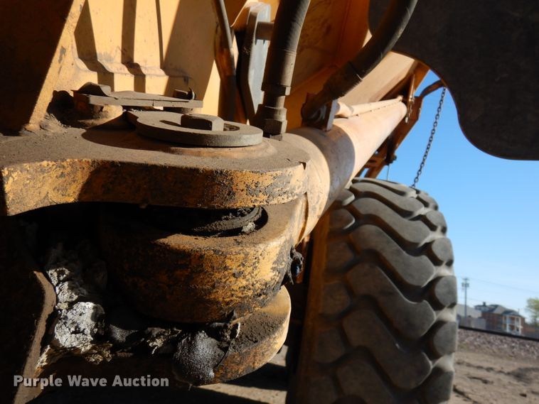 image for item IT9356 2006 John Deere 350D  haul truck