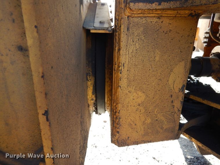 image for item IT9356 2006 John Deere 350D  haul truck