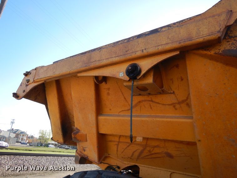 image for item IT9356 2006 John Deere 350D  haul truck