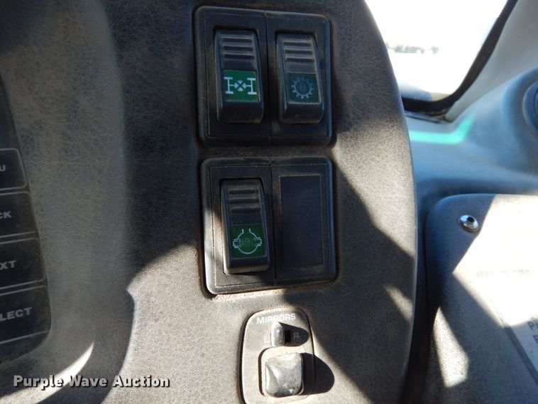 image for item IT9356 2006 John Deere 350D  haul truck