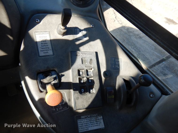 image for item IT9356 2006 John Deere 350D  haul truck