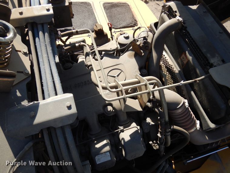 image for item IT9356 2006 John Deere 350D  haul truck