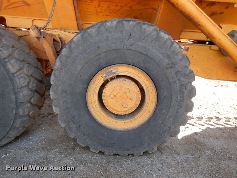 image for item IT9356 2006 John Deere 350D  haul truck