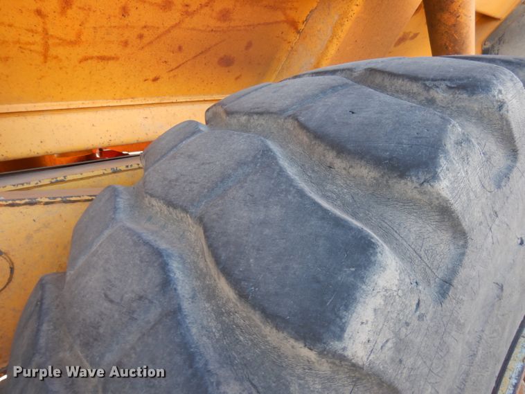 image for item IT9356 2006 John Deere 350D  haul truck