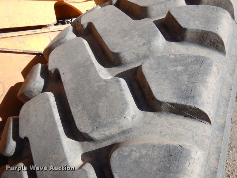 image for item IT9356 2006 John Deere 350D  haul truck