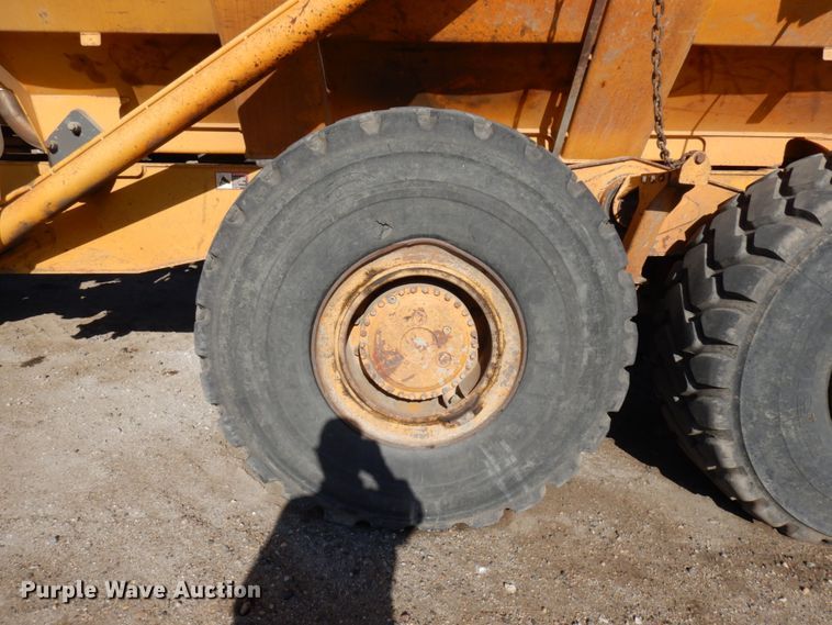 image for item IT9356 2006 John Deere 350D  haul truck