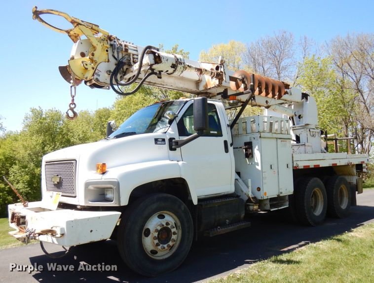 image for item IT9361 2005 Chevrolet C8500  digger derrick truck