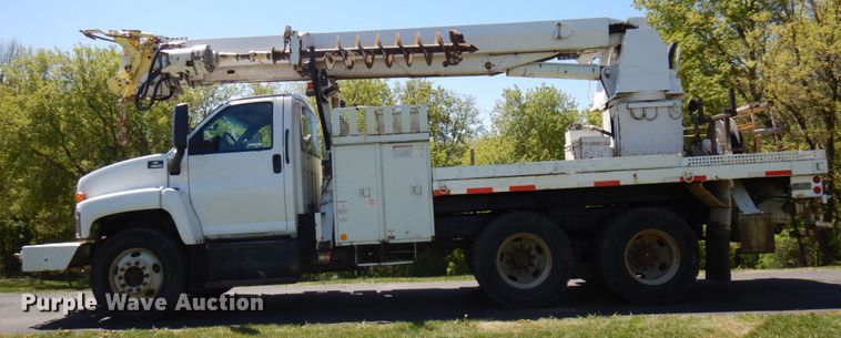 image for item IT9361 2005 Chevrolet C8500  digger derrick truck