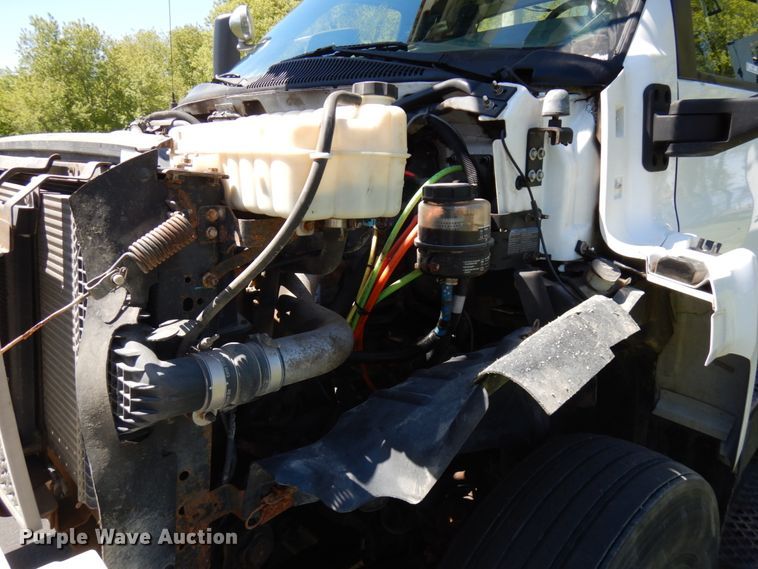 image for item IT9361 2005 Chevrolet C8500  digger derrick truck