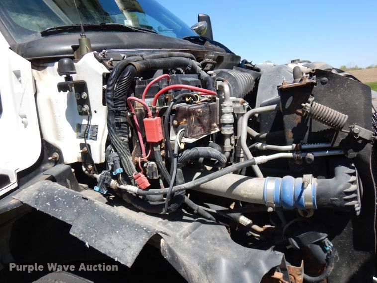 image for item IT9361 2005 Chevrolet C8500  digger derrick truck