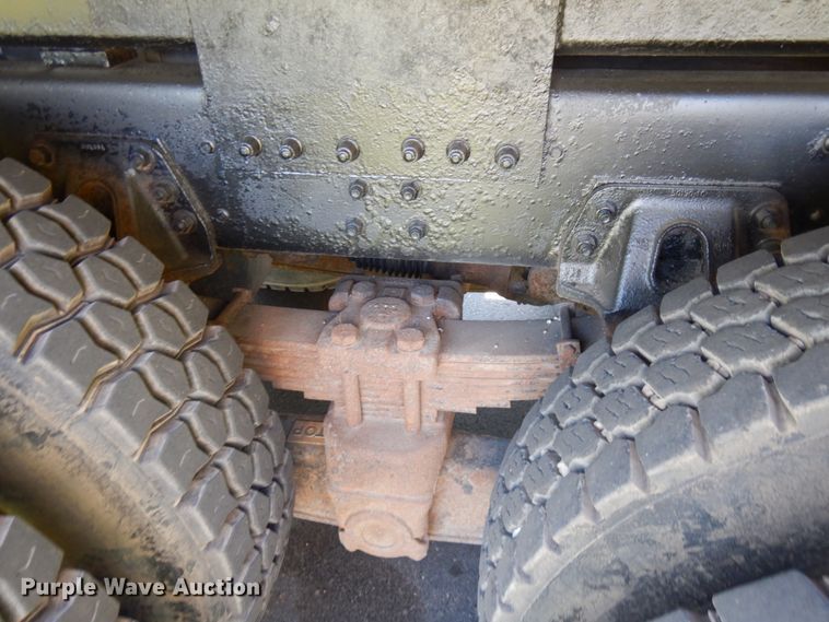 image for item IT9361 2005 Chevrolet C8500  digger derrick truck
