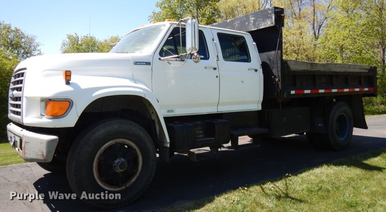 image for item IT9362 1995 Ford F800  dump truck