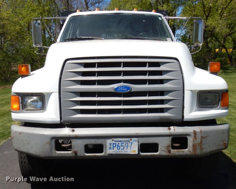 image for item IT9362 1995 Ford F800  dump truck