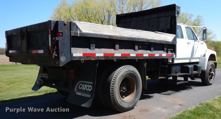 image for item IT9362 1995 Ford F800  dump truck