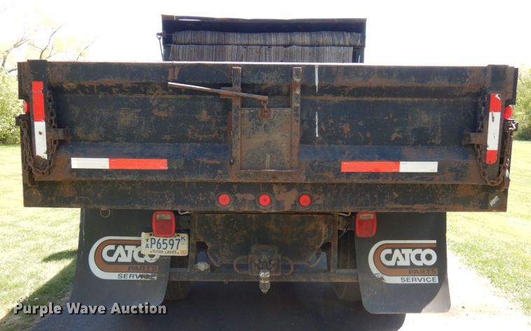 image for item IT9362 1995 Ford F800  dump truck