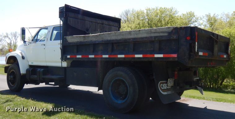 image for item IT9362 1995 Ford F800  dump truck
