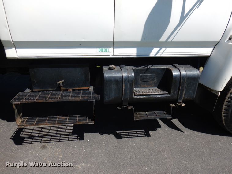 image for item IT9362 1995 Ford F800  dump truck