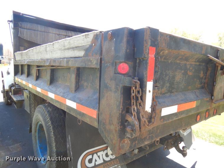 image for item IT9362 1995 Ford F800  dump truck