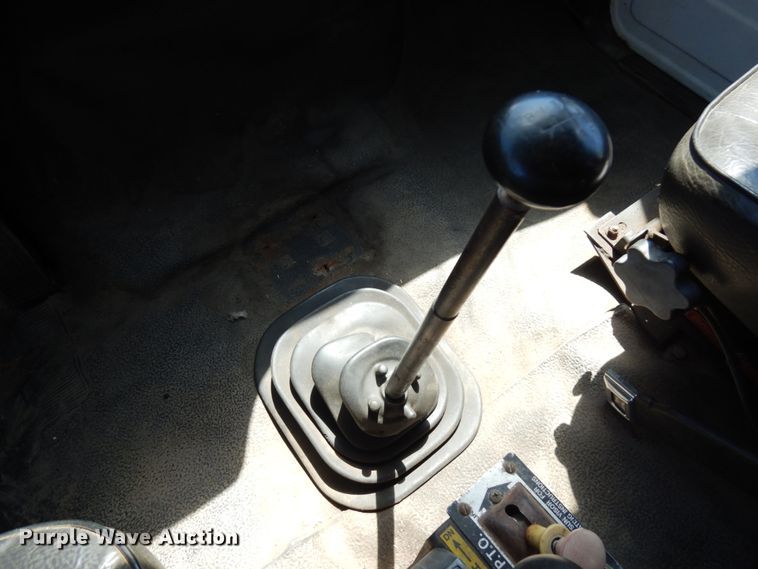 image for item IT9362 1995 Ford F800  dump truck