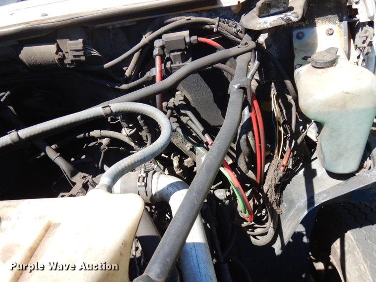 image for item IT9362 1995 Ford F800  dump truck