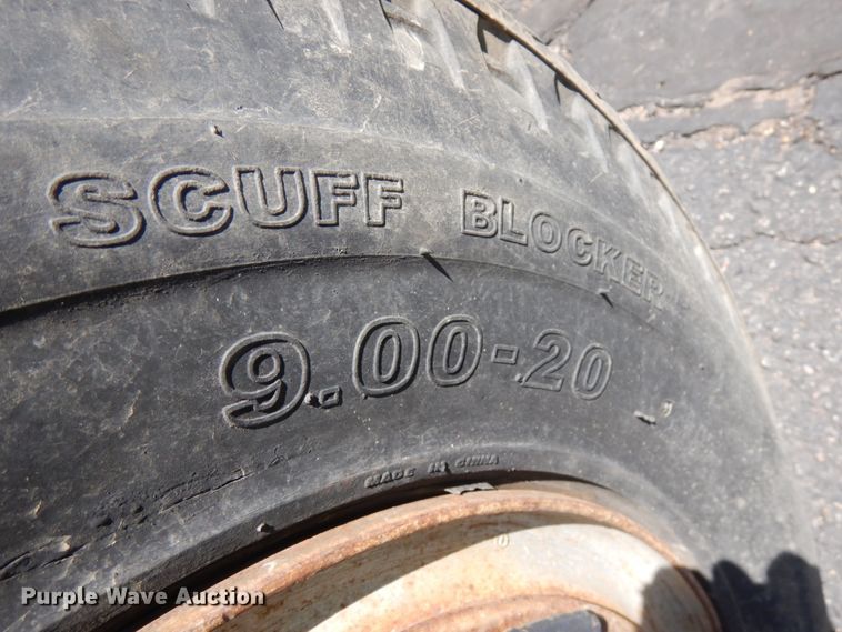 image for item IT9362 1995 Ford F800  dump truck