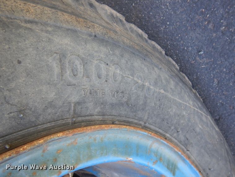 image for item IT9362 1995 Ford F800  dump truck