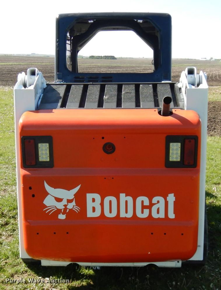 image for item IT9375 2008 Bobcat T140  tracked skid steer loader