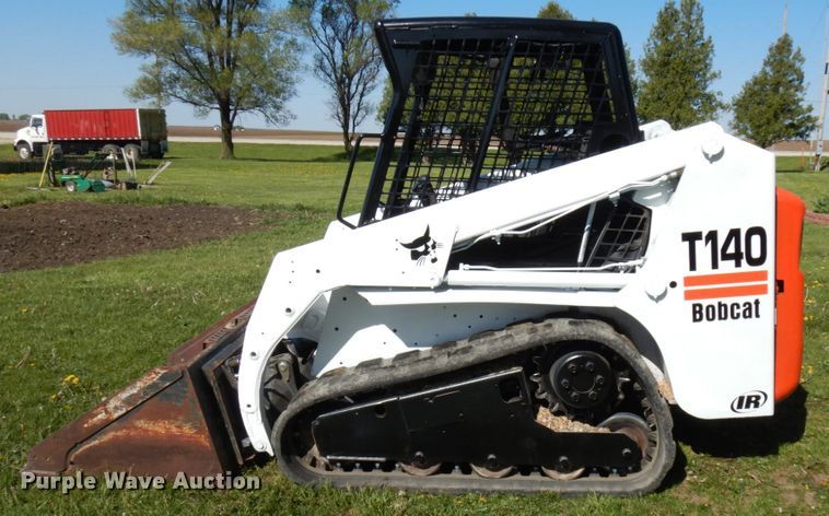 image for item IT9375 2008 Bobcat T140  tracked skid steer loader