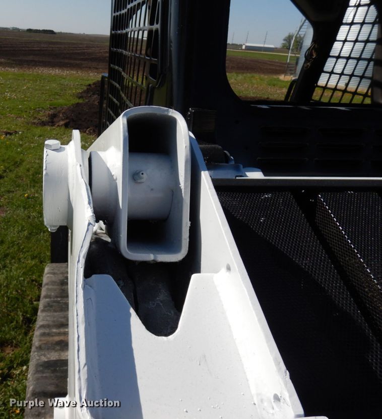 image for item IT9375 2008 Bobcat T140  tracked skid steer loader