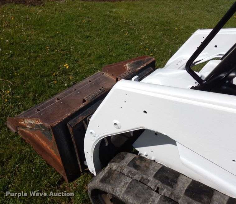 image for item IT9375 2008 Bobcat T140  tracked skid steer loader