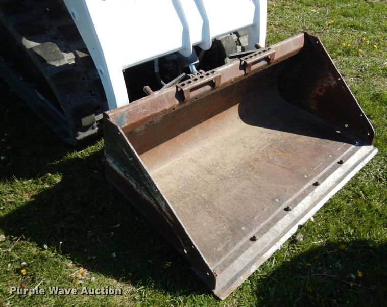 image for item IT9375 2008 Bobcat T140  tracked skid steer loader