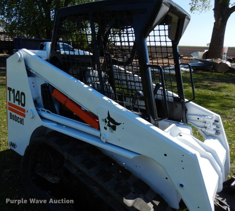 image for item IT9375 2008 Bobcat T140  tracked skid steer loader