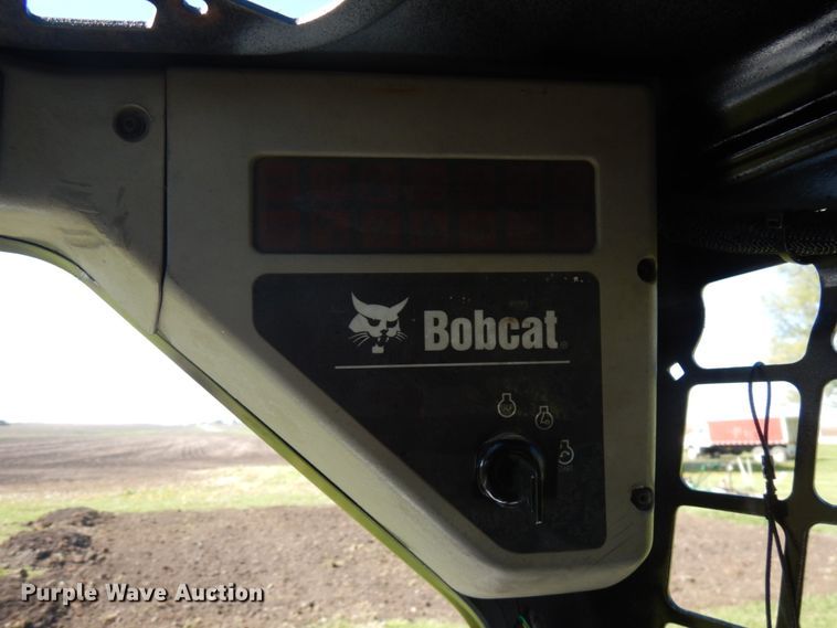 image for item IT9375 2008 Bobcat T140  tracked skid steer loader