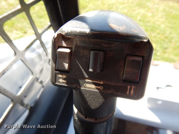 image for item IT9375 2008 Bobcat T140  tracked skid steer loader