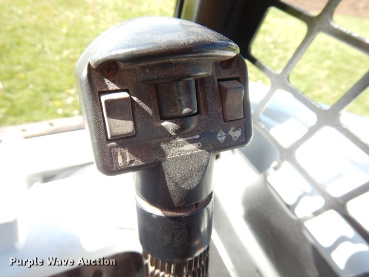 image for item IT9375 2008 Bobcat T140  tracked skid steer loader