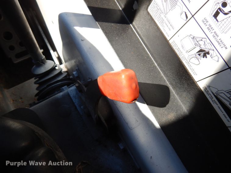 image for item IT9375 2008 Bobcat T140  tracked skid steer loader