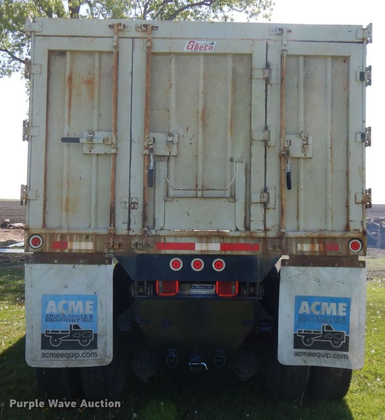 image for item IT9376 1990 International 8100  dump truck