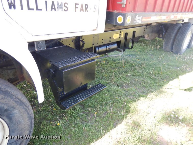 image for item IT9376 1990 International 8100  dump truck