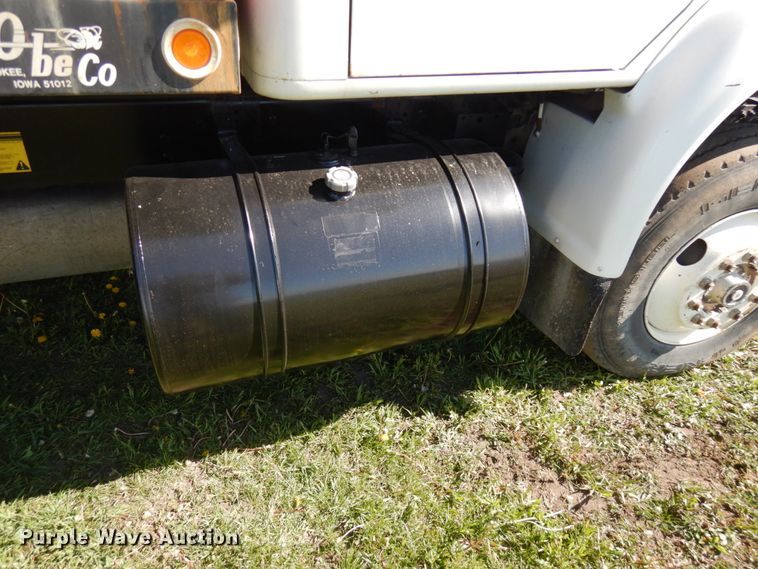 image for item IT9376 1990 International 8100  dump truck