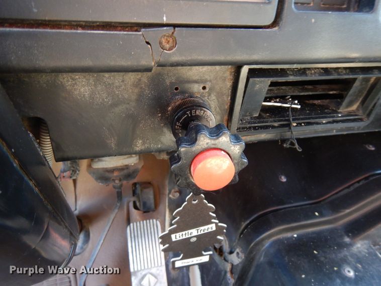 image for item IT9376 1990 International 8100  dump truck