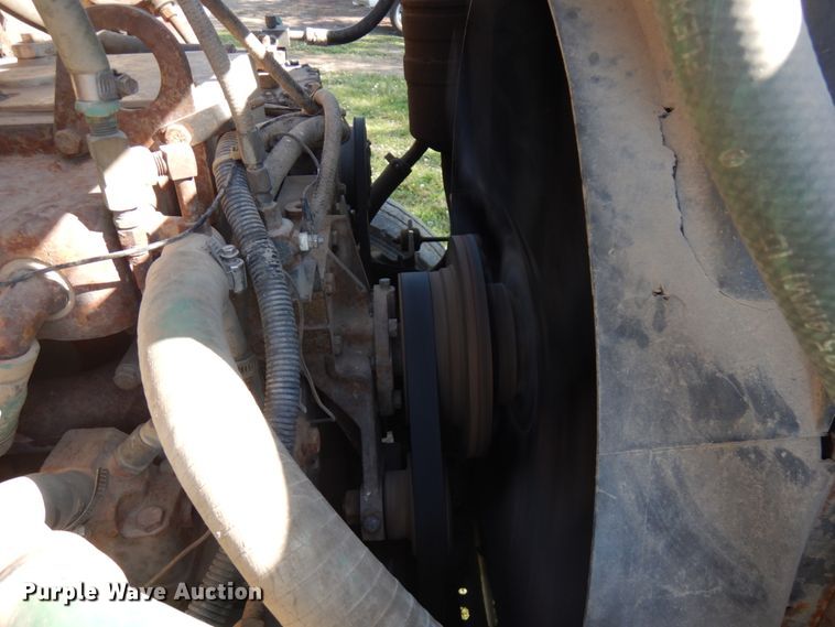 image for item IT9376 1990 International 8100  dump truck