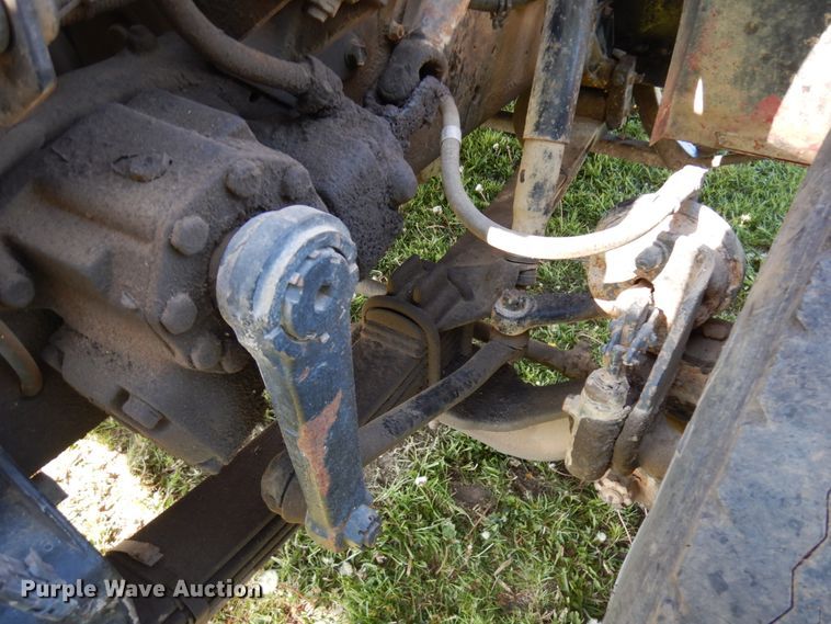 image for item IT9376 1990 International 8100  dump truck