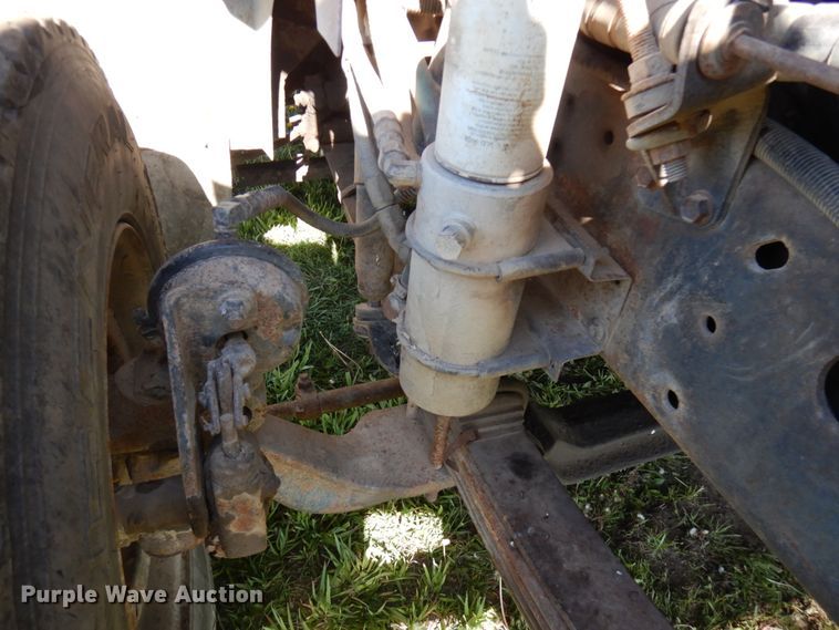 image for item IT9376 1990 International 8100  dump truck