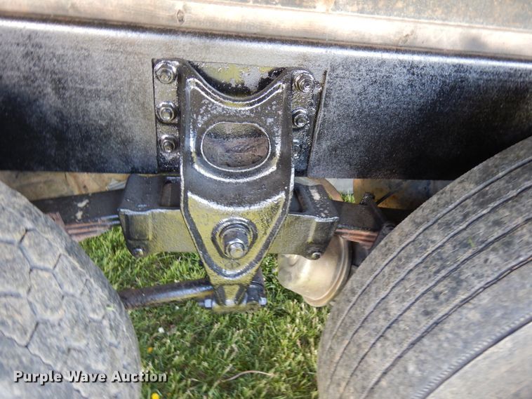 image for item IT9376 1990 International 8100  dump truck