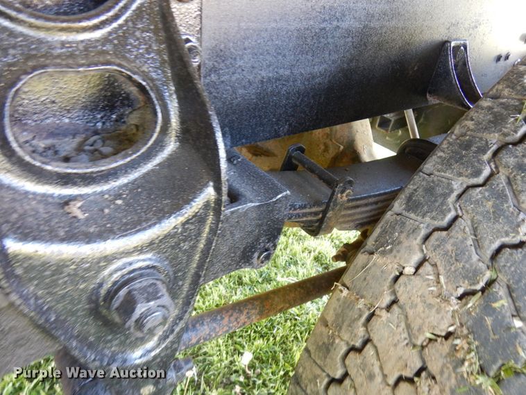 image for item IT9376 1990 International 8100  dump truck