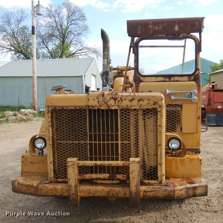 image for item IT9410 1965 International 270  scraper